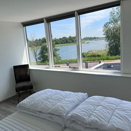Comfortabele Woning Met Omheinde Tuin Aan Water Voor 12 P ออสต์บวร์ก ภายนอก รูปภาพ